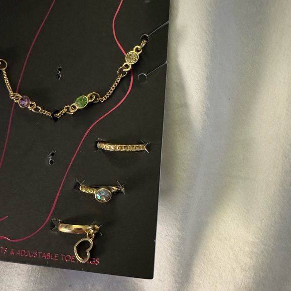 Women’s Anklet and Toe Rings - Picture 4 of 4